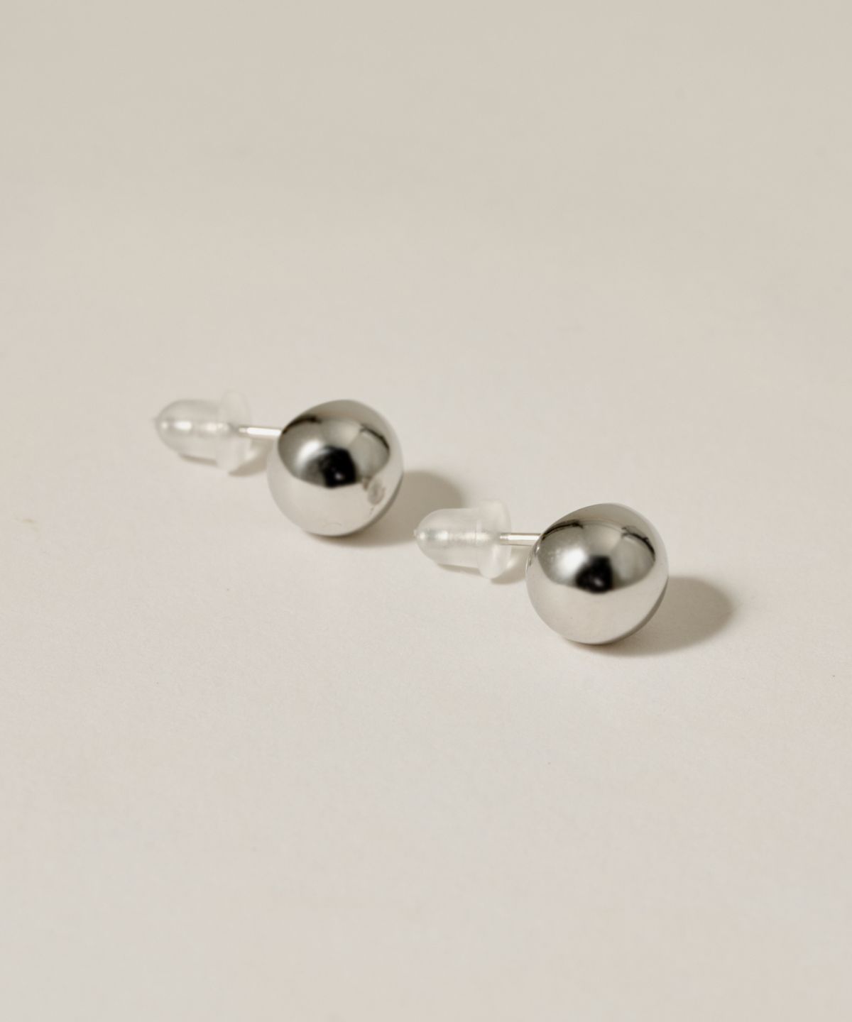 노비스도쿄(NOVICE TOKYO) 미니 볼륨 귀걸이 Mini Volume Pierce［Stainless］ / Silver