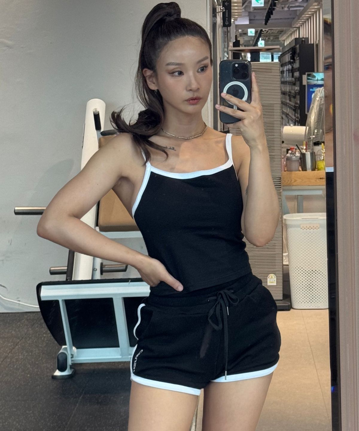 크러쉬 스타일(CRUSHST) 슬림 라인 데이 브라탑 블랙