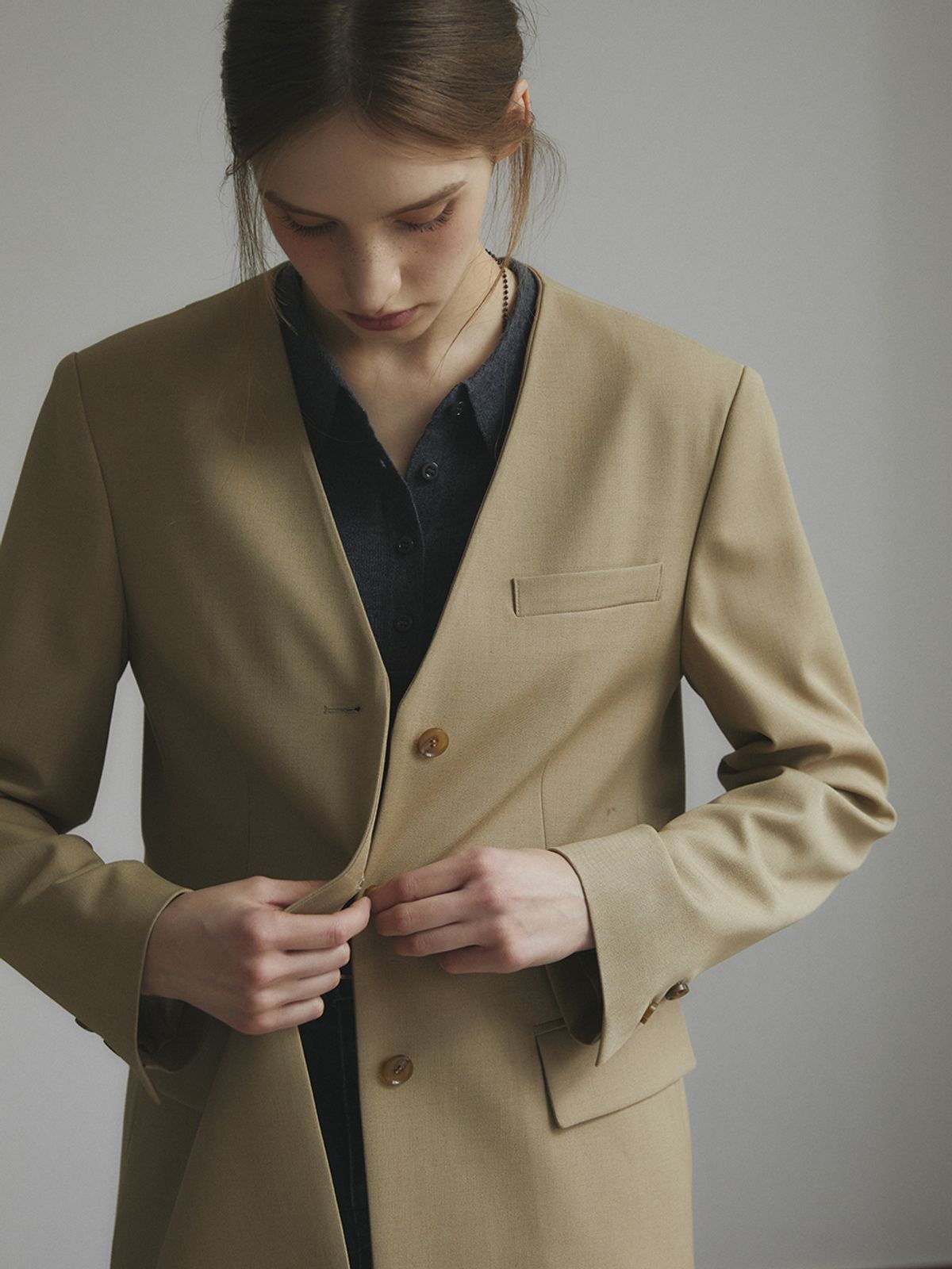 레이허(RAYHER) Oversized V-Neck Wool Blazer [TAN BEIGE]