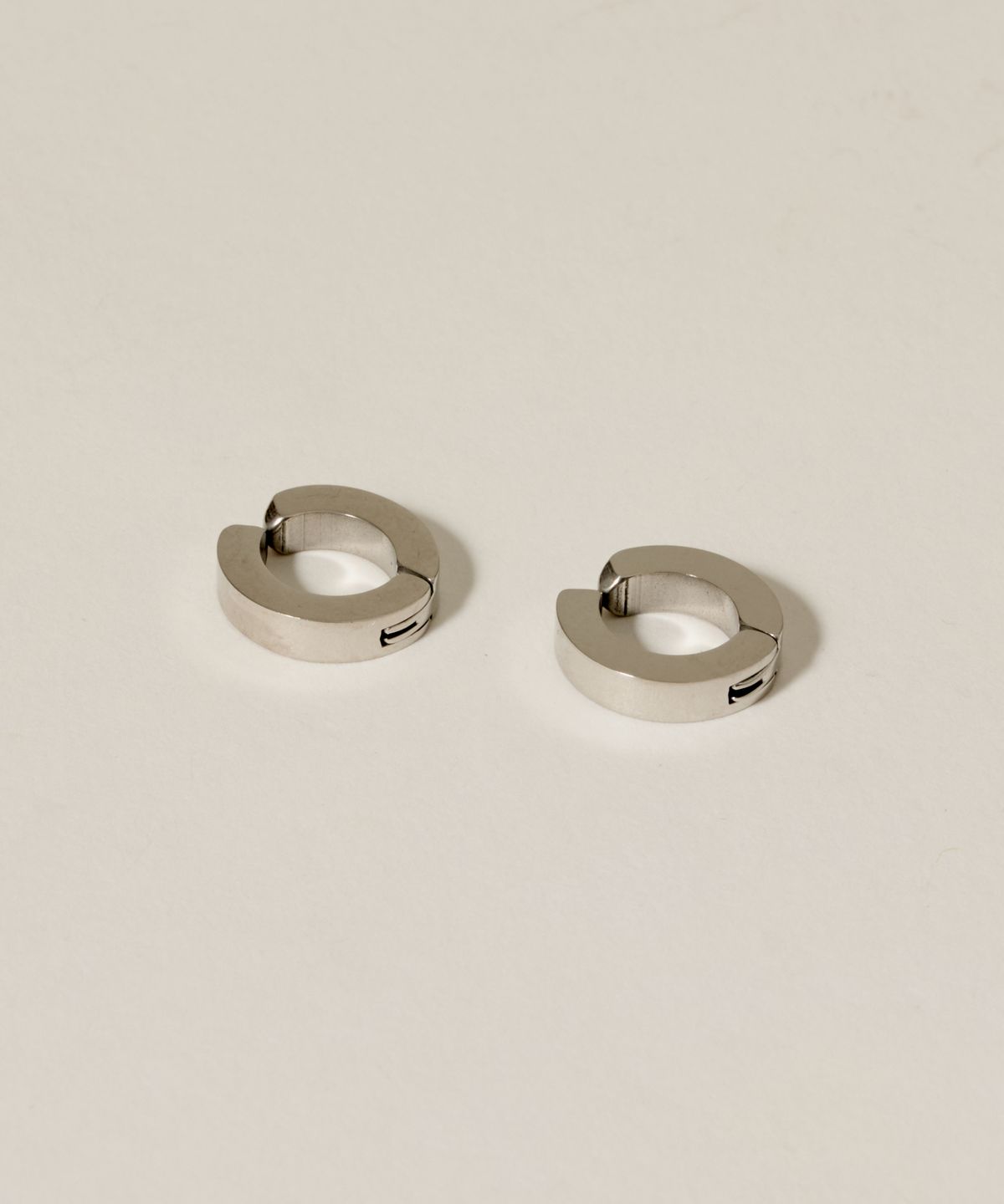 노비스도쿄(NOVICE TOKYO) 후프 이어링 [남녀공용] Hoop Earring［Stainless］ / Silver