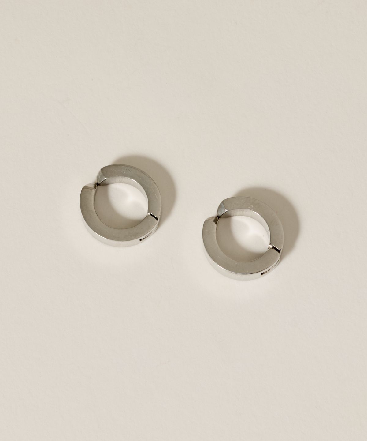 노비스도쿄(NOVICE TOKYO) 후프 이어링 [남녀공용] Hoop Earring［Stainless］ / Silver
