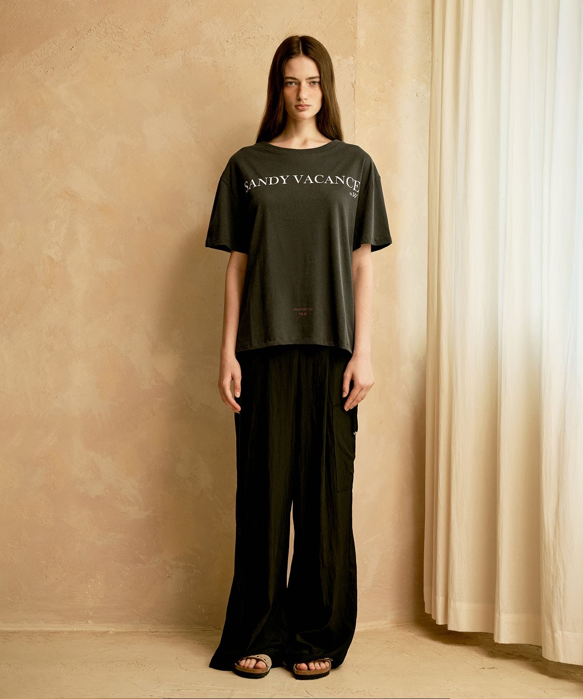 리 더블유(REW) SANDY T-SHIRT (CHARCOAL)