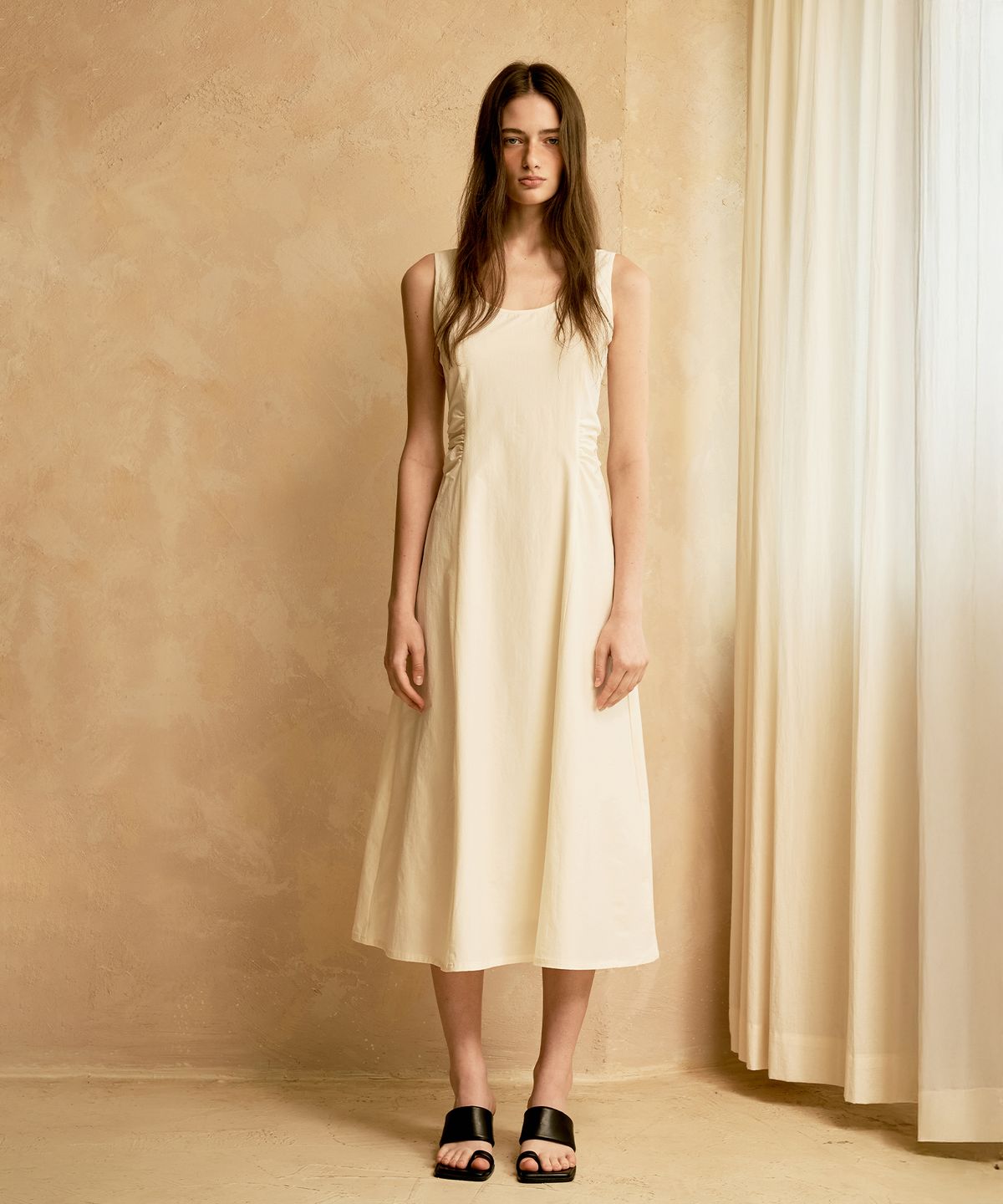 리 더블유(REW) NYLON VACANCE DRESS (IVORY)