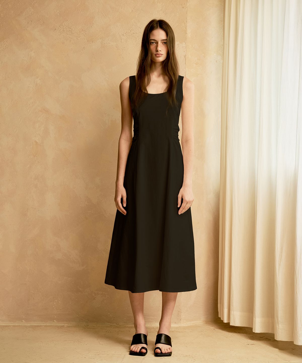 리 더블유(REW) NYLON VACANCE DRESS (BLACK)