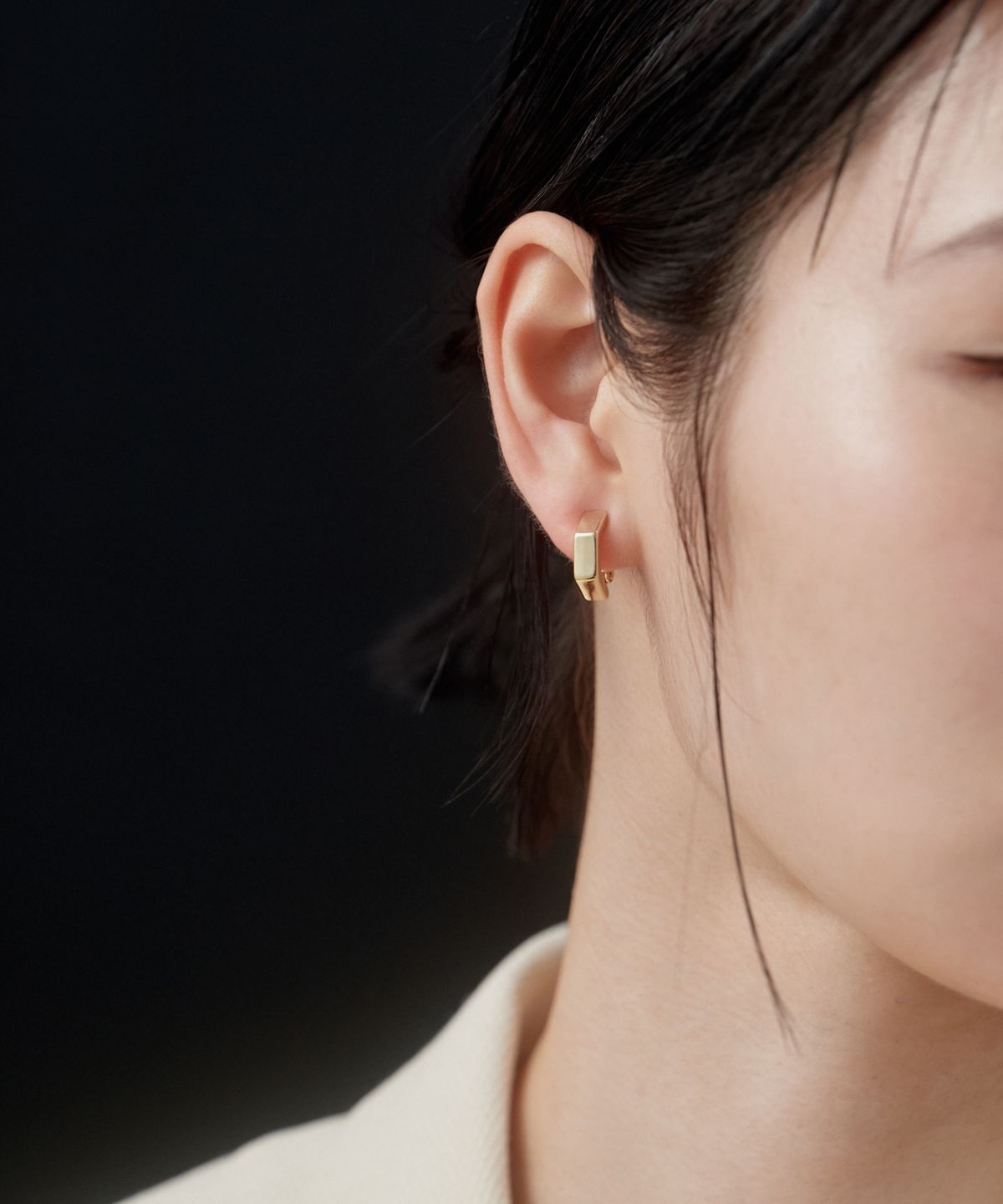 노비스도쿄(NOVICE TOKYO) 헥사곤 후프 이어링 Hexagon hoop earring / Gold
