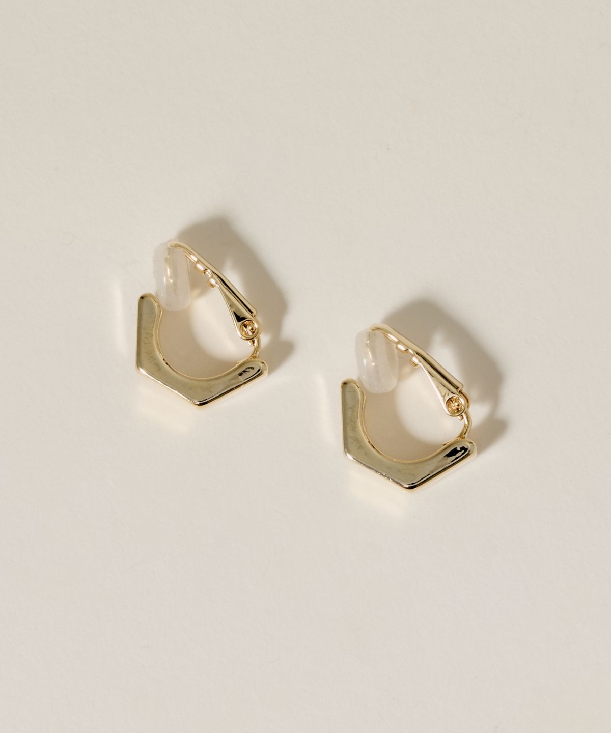 노비스도쿄(NOVICE TOKYO) 헥사곤 후프 이어링 Hexagon hoop earring / Gold