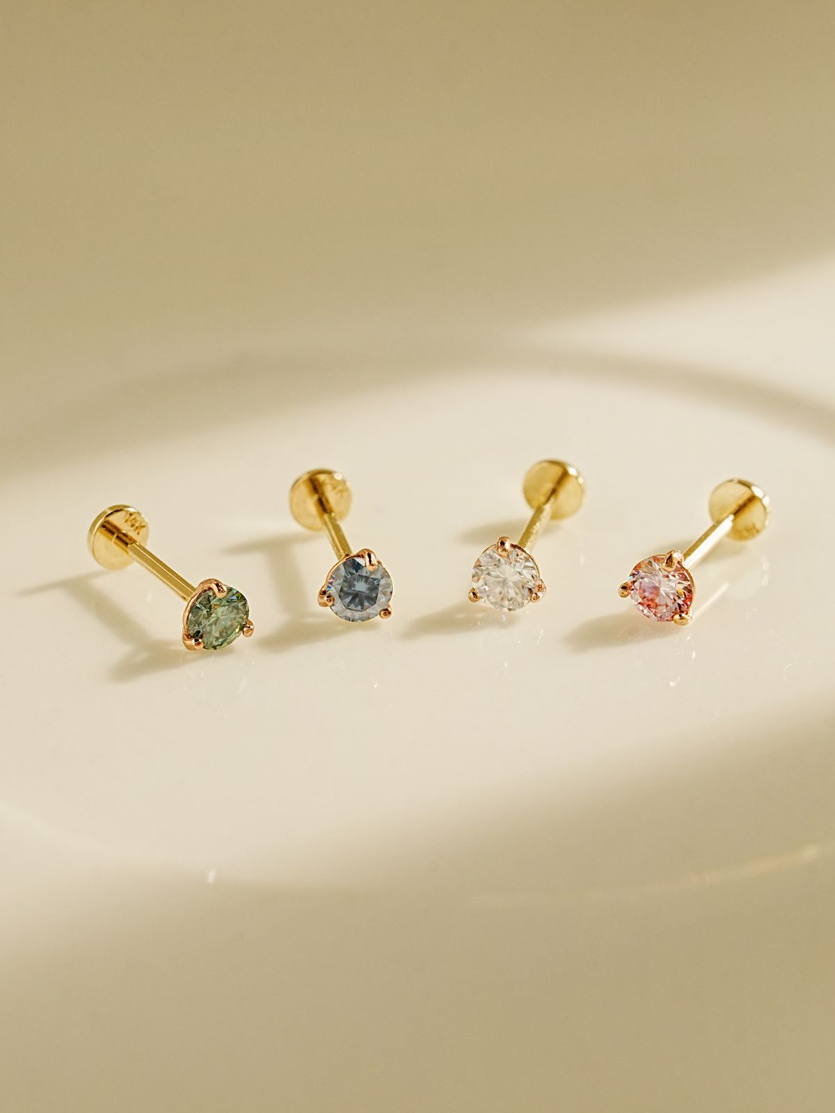 미니멀피어싱(MINIMALPIERCING) [1mm/1.2mm]14K 인터널 모이사나이트 다이아 미니 삼각 라블렛 피어싱