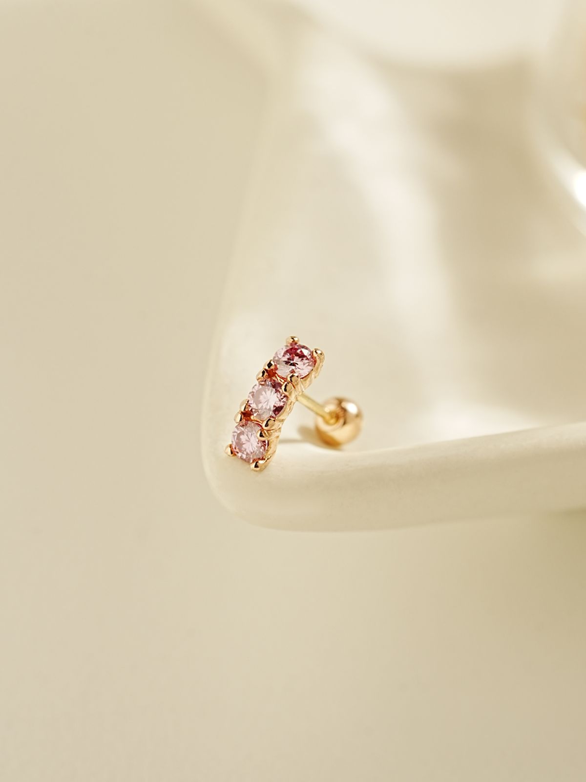 미니멀피어싱(MINIMALPIERCING) 14K 모이사나이트 다이아 트리플 컬러 커브 피어싱 귀걸이