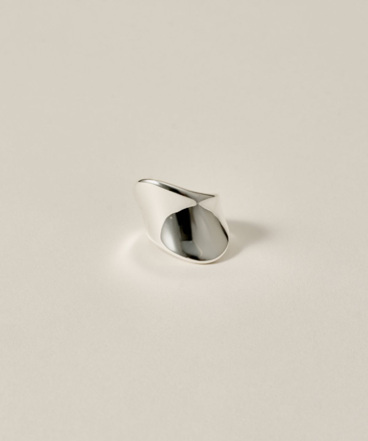 노비스도쿄(NOVICE TOKYO) 웨이브 링  Wave Ring［Stainless］/ Silver