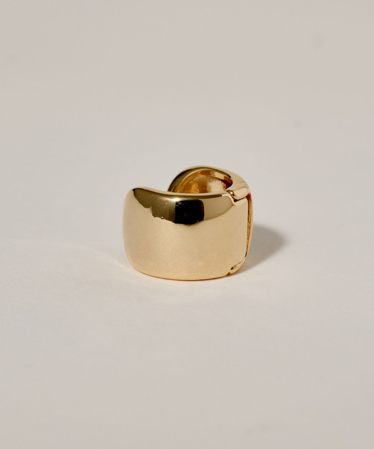 노비스도쿄(NOVICE TOKYO) 힌지 와이드 후프 피어스 Hinged Wide Hoop Pierce / gold
