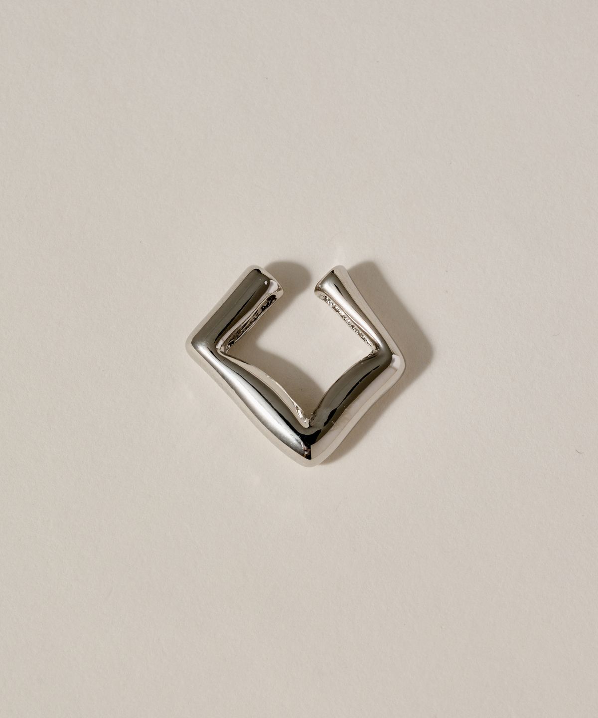 노비스도쿄(NOVICE TOKYO) 스트로 이어 커프 Straw Ear Cuff / Silver