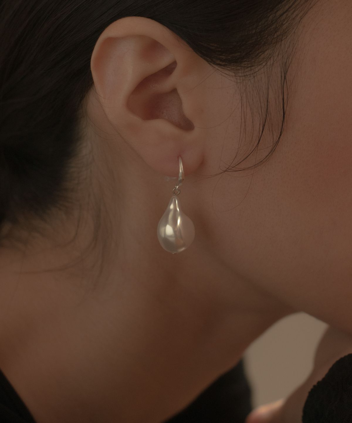 노비스도쿄(NOVICE TOKYO) 드롭 진주 후크 피어스 Drop Pearl Hook Pierce / silver