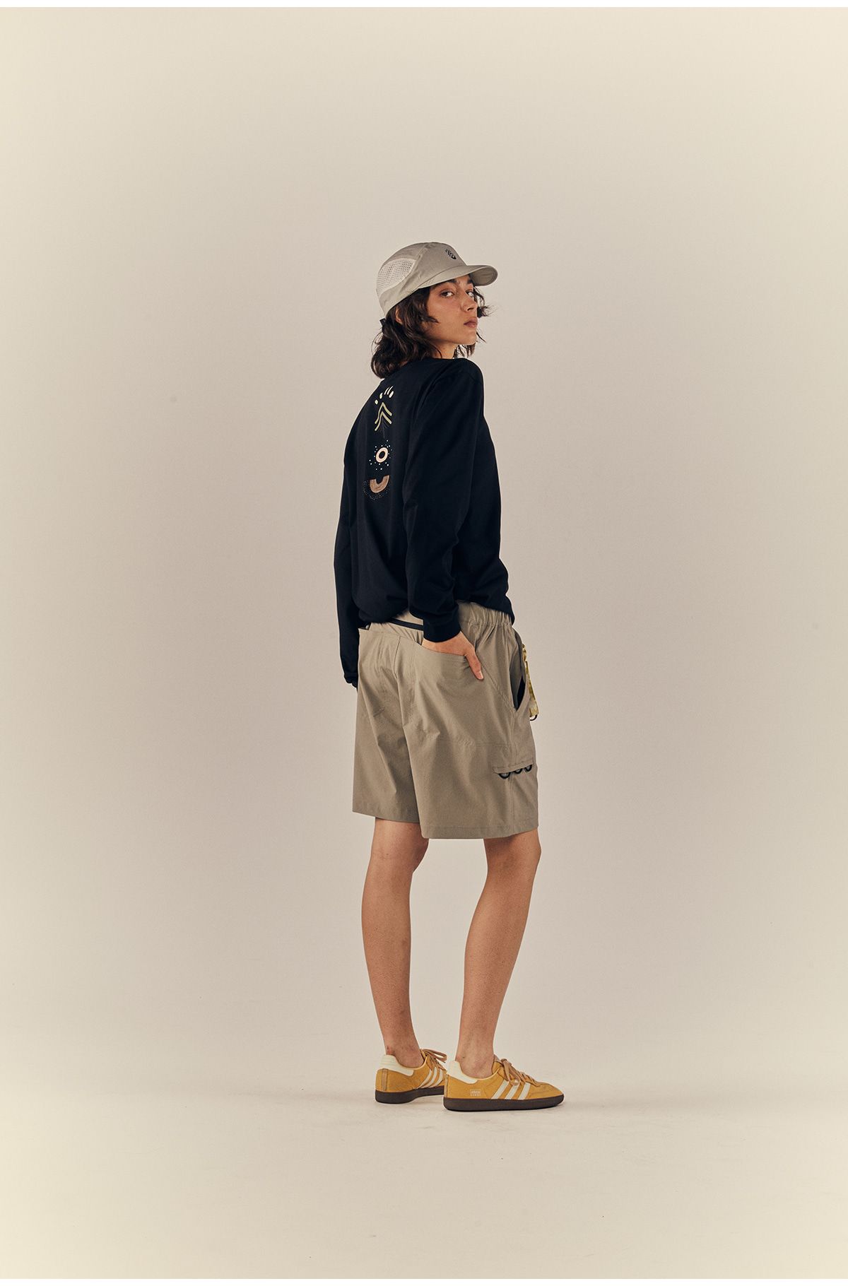 프라이데이세븐(FRIDAYSEVEN) 쇼츠 gaia short pants beige