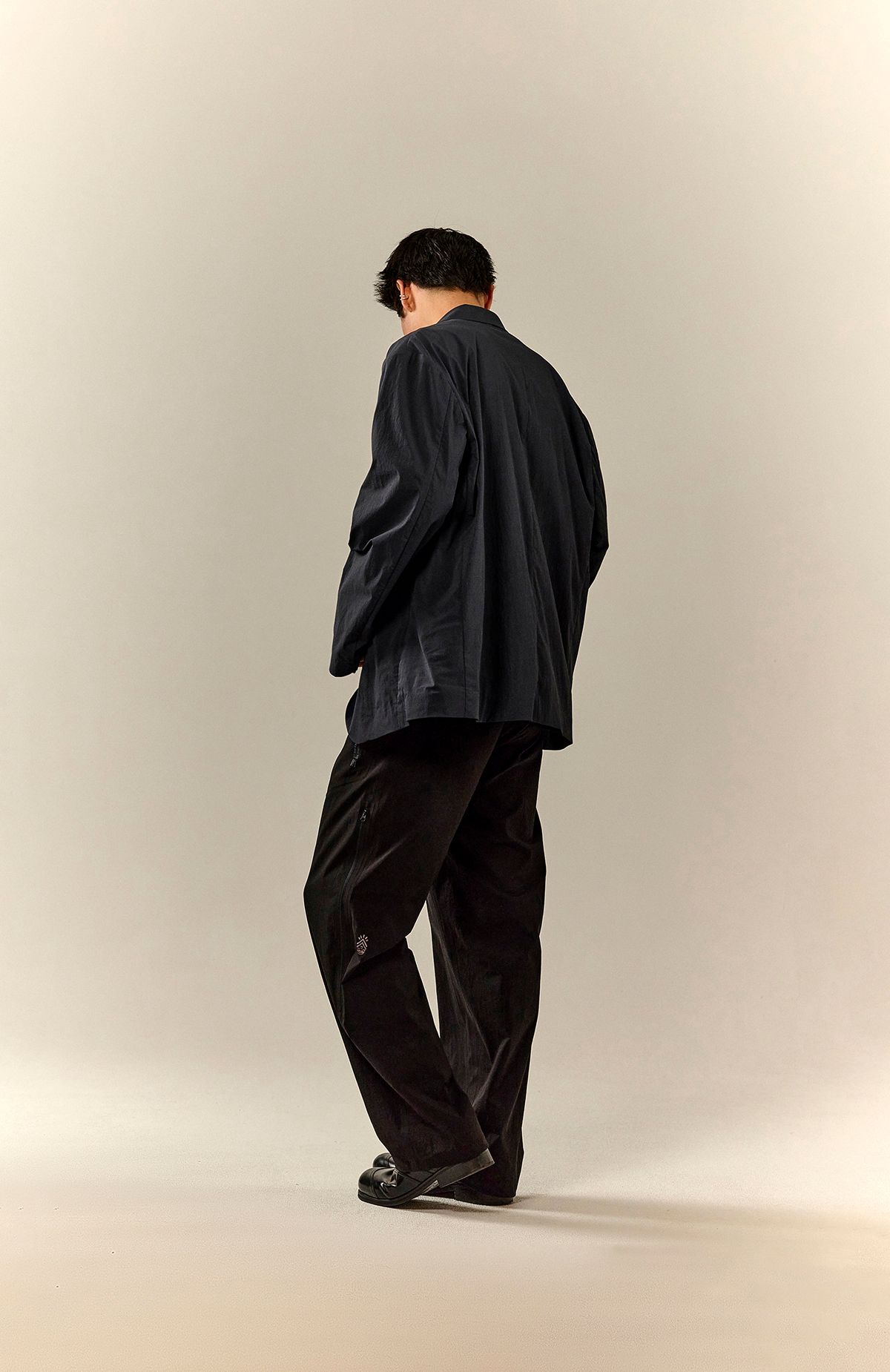 프라이데이세븐(FRIDAYSEVEN) 경량 블레이저 Noxen jacket flex charchol