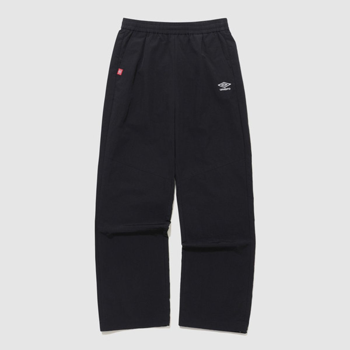 엄브로(UMBRO) 클래식 우븐 스트레이트 팬츠 블랙(UQ323CPT93)