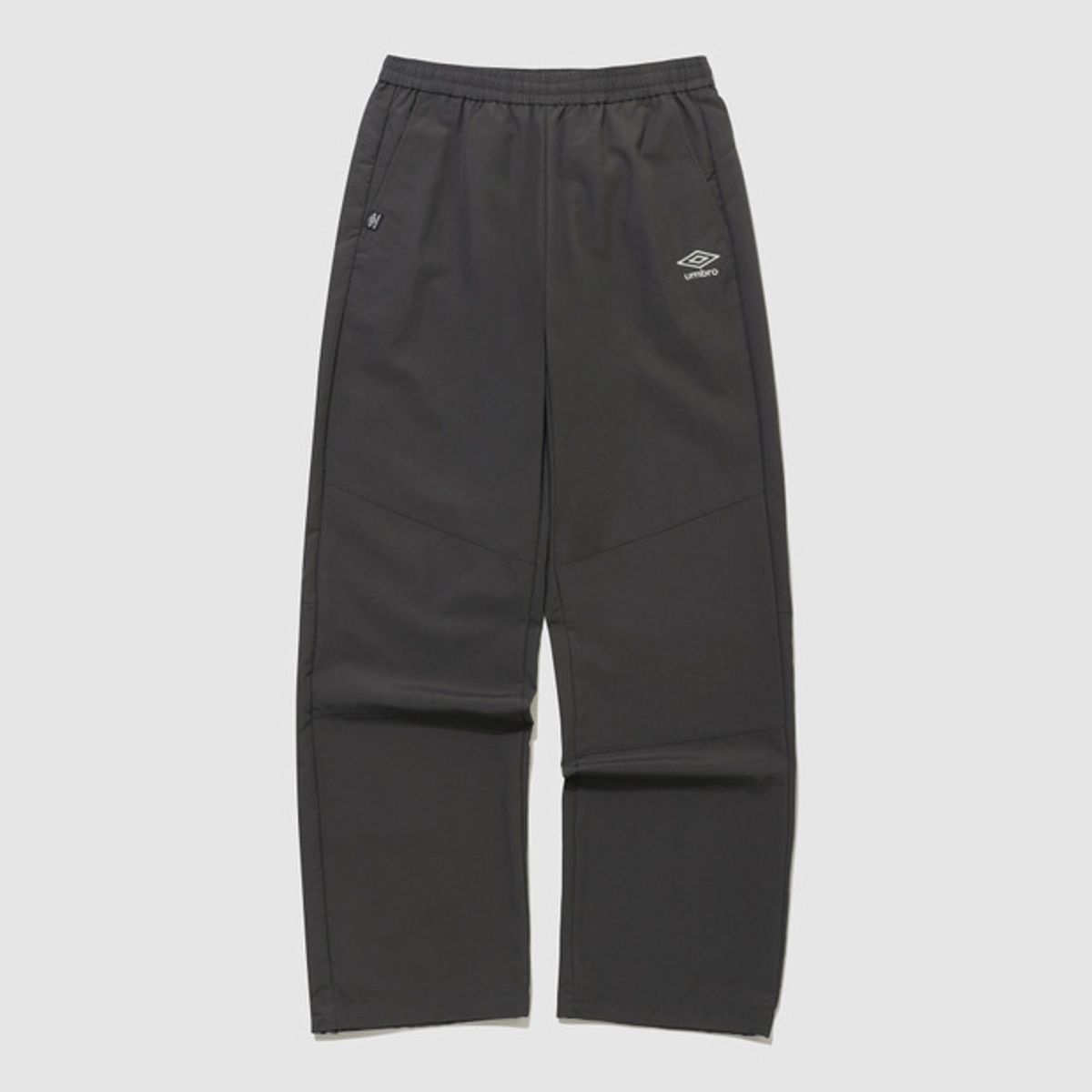 엄브로(UMBRO) 클래식 우븐 스트레이트 팬츠 차콜(UQ323CPT93)