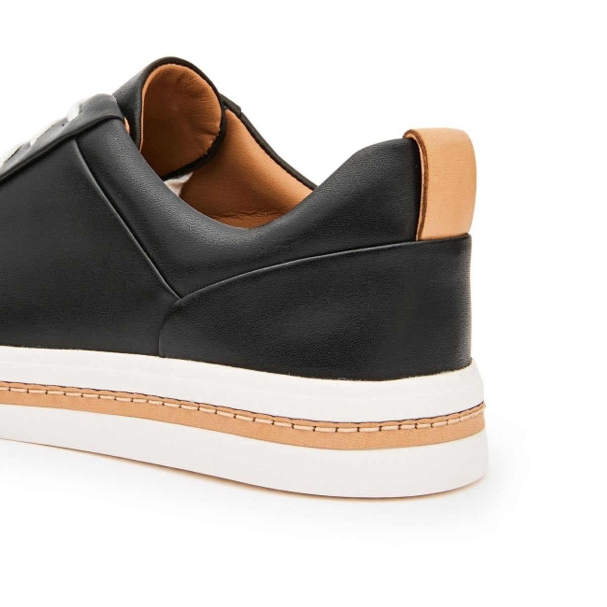 클락스(CLARKS) 클락스 여성 경량캐주얼 스니커즈 2종 택1 CLAOXC3630WF