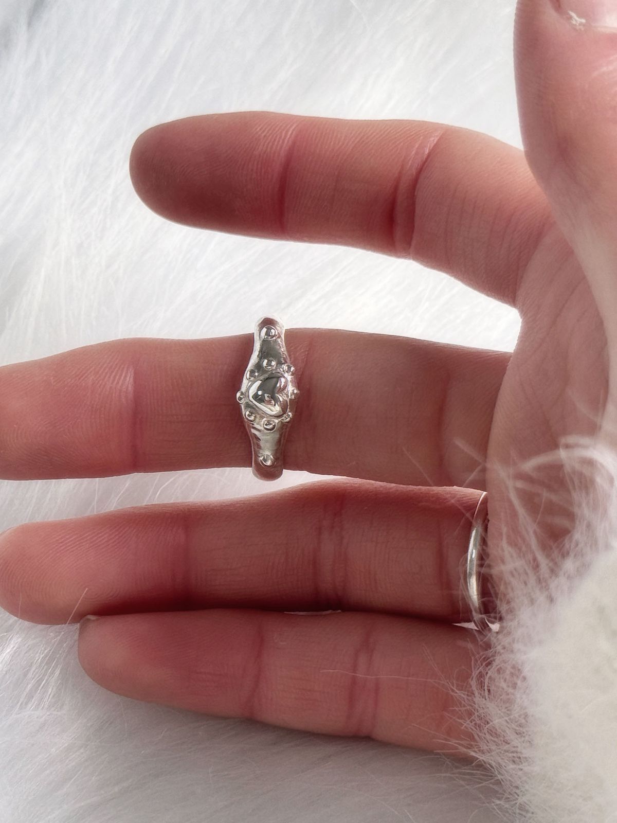 러브트릭스(LOVETRIX) Silver925 Heart dot ring