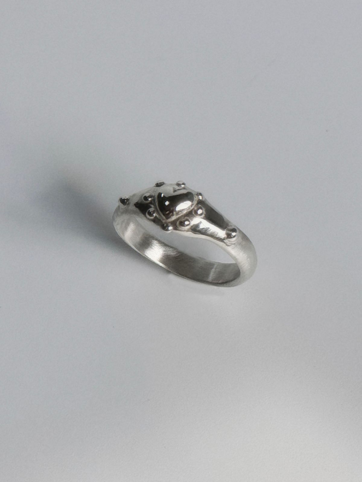 러브트릭스(LOVETRIX) Silver925 Heart dot ring