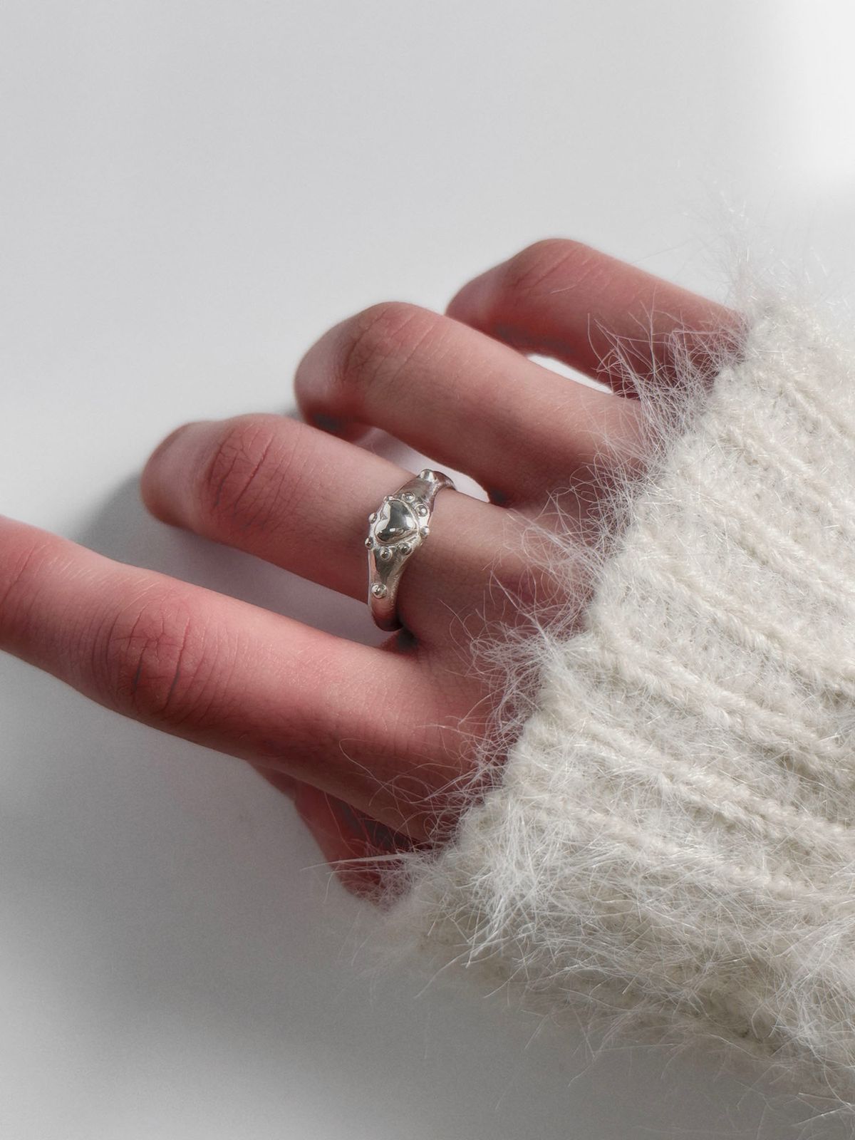 러브트릭스(LOVETRIX) Silver925 Heart dot ring