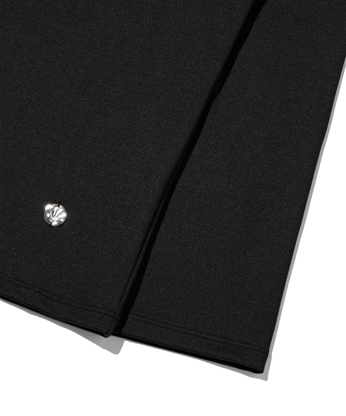 유희(YOUHEE) BASIC U-NECK QUARTER SLEEVE BLACK
