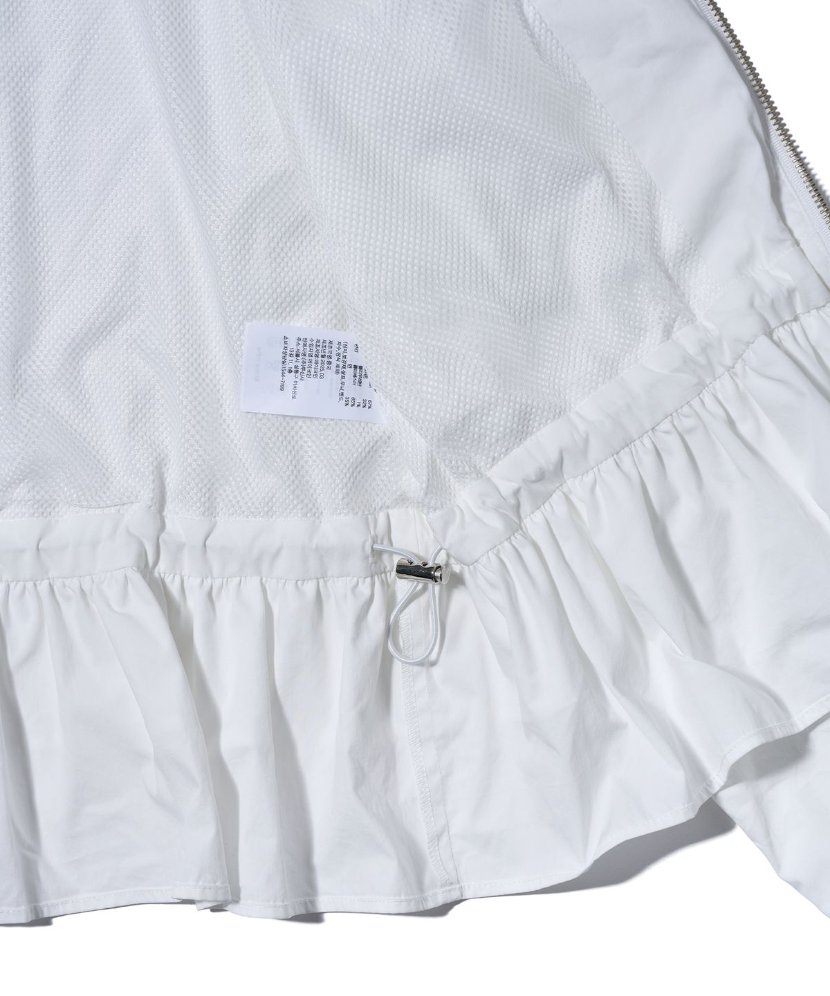 유희(YOUHEE) RUFFLE DETAILED WINDBREAKER WHITE