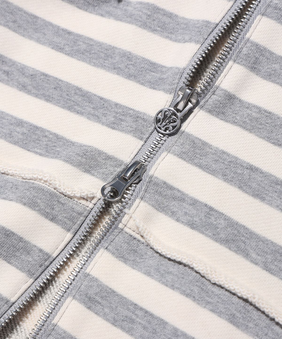 유희(YOUHEE) I LOVE APPLIQUE HOOD ZIP-UP MELANGE GREY