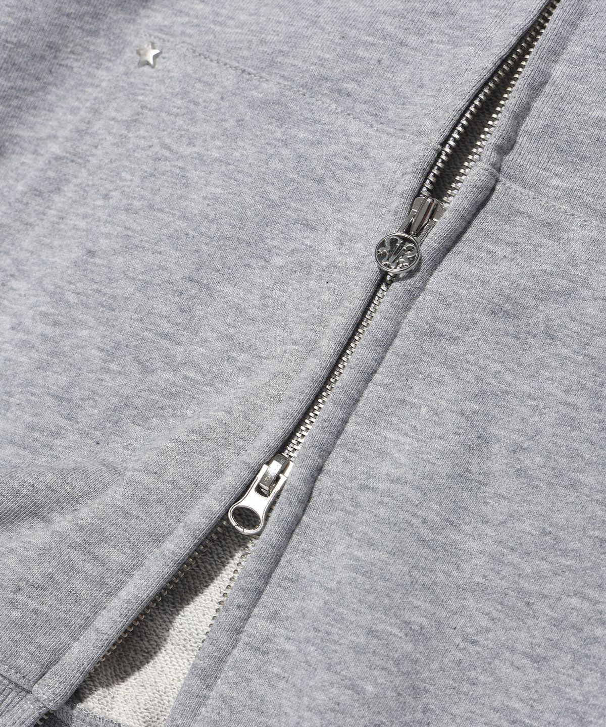 유희(YOUHEE) STAR HOTFIX HOOD ZIP-UP MELANGE GREY