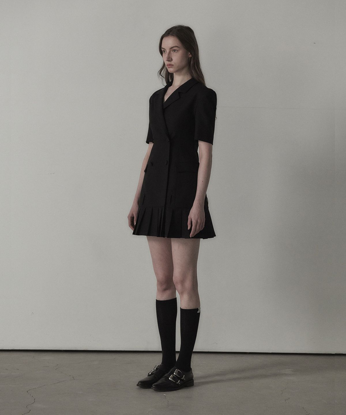마우솔레움(MAU SOLEUM) [Standard Fit] Jenn Pleated Half-Sleeve Suit Jacket Dress - Black