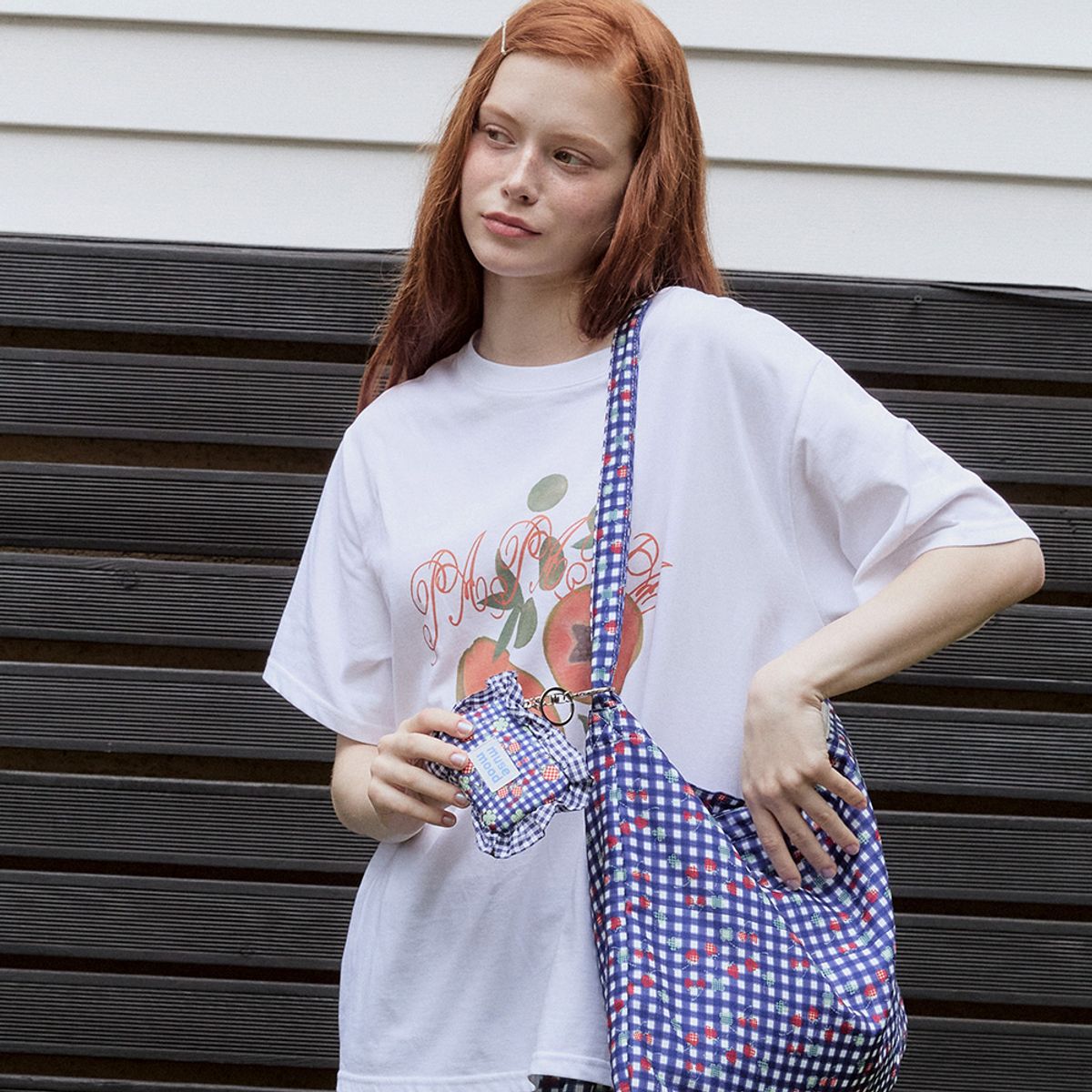 뮤즈무드(MUSEMOOD) lucky berry mini cushion pouch key ring (미니파우치키링)