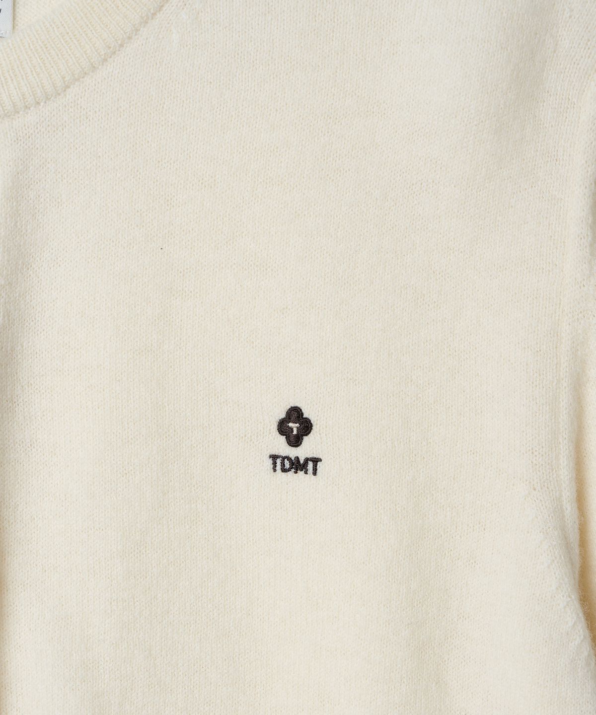 튜드먼트(TTUDEMENT) [4COLORS]클로버 버튼 포인트 메리노울 100% 가디건