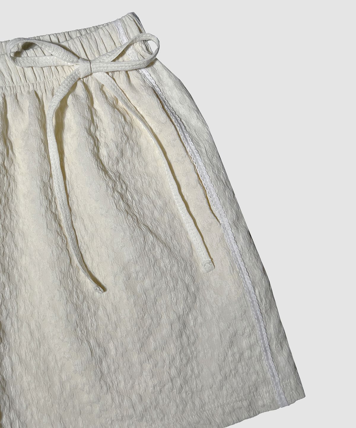 디어스토커(DEARSTALKER) ERIN FLOWER SHORTS - CREAM