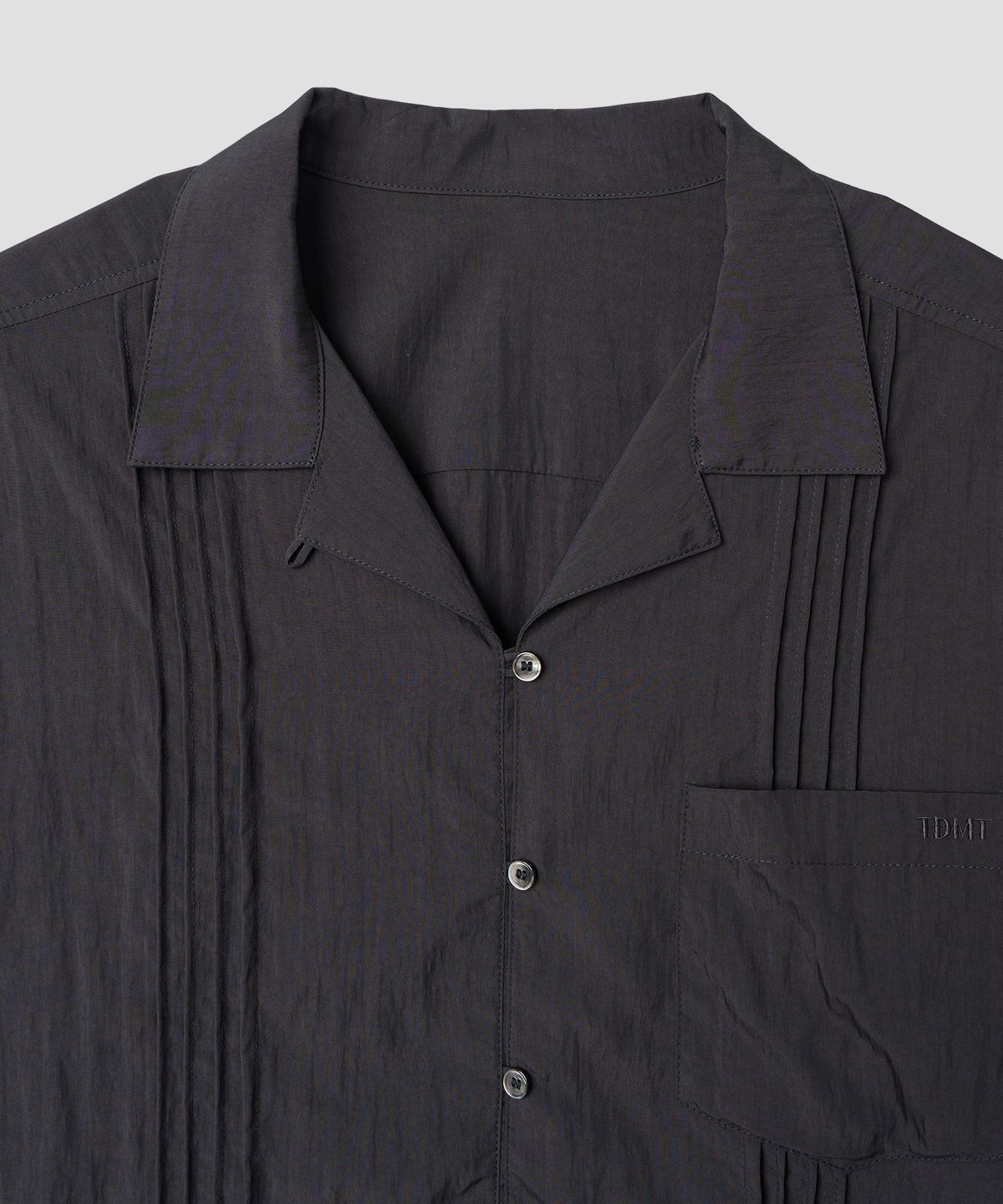 튜드먼트(TTUDEMENT) PINTUCK BLOUSE CHARCOAL