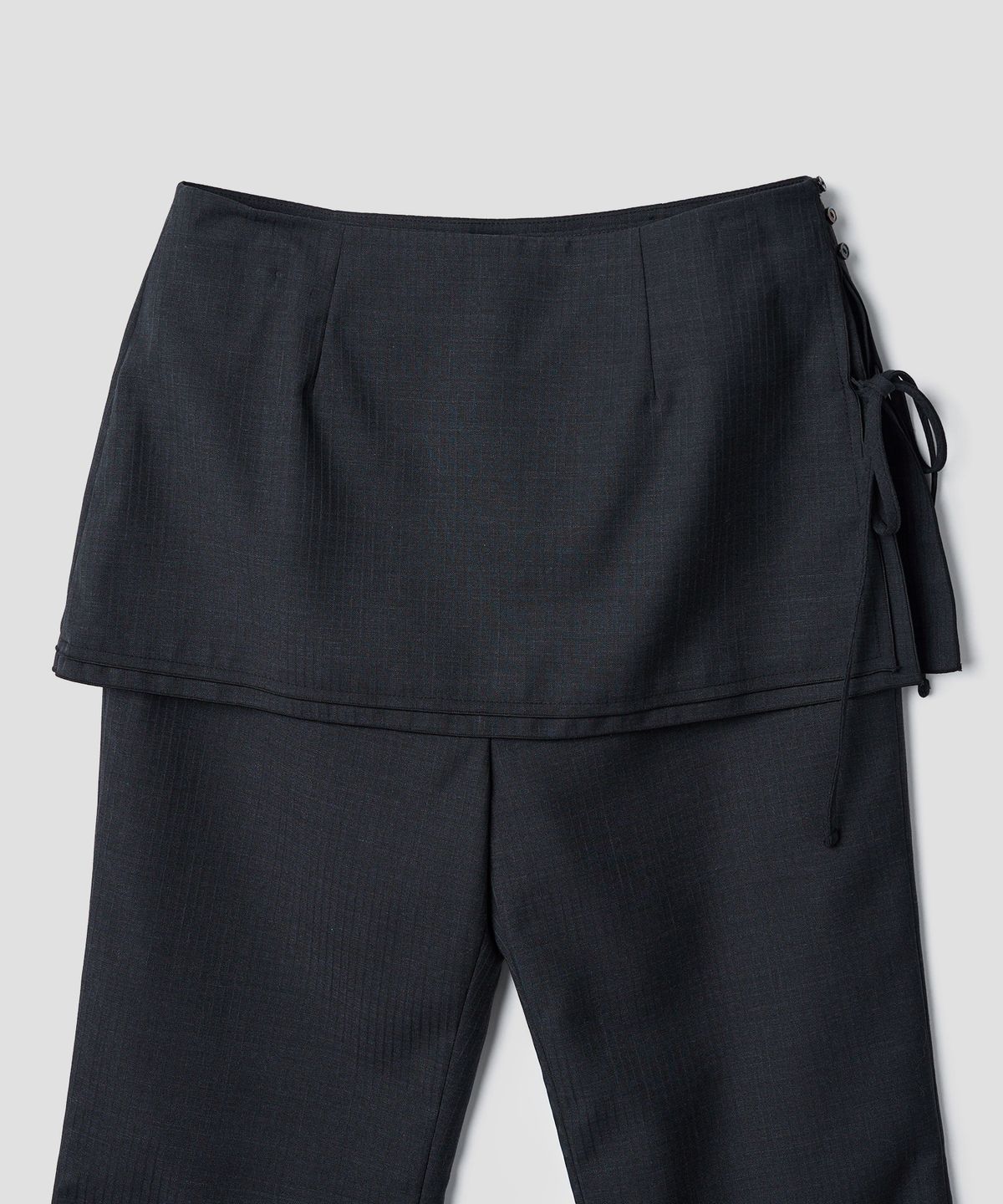 튜드먼트(TTUDEMENT) SLIM-FIT LAYERED SKIRT PANTS_CHARCOAL