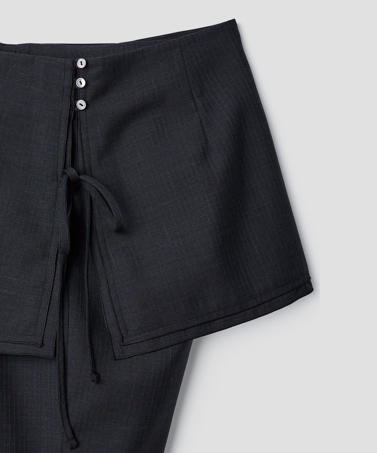 튜드먼트(TTUDEMENT) SLIM-FIT LAYERED SKIRT PANTS_CHARCOAL
