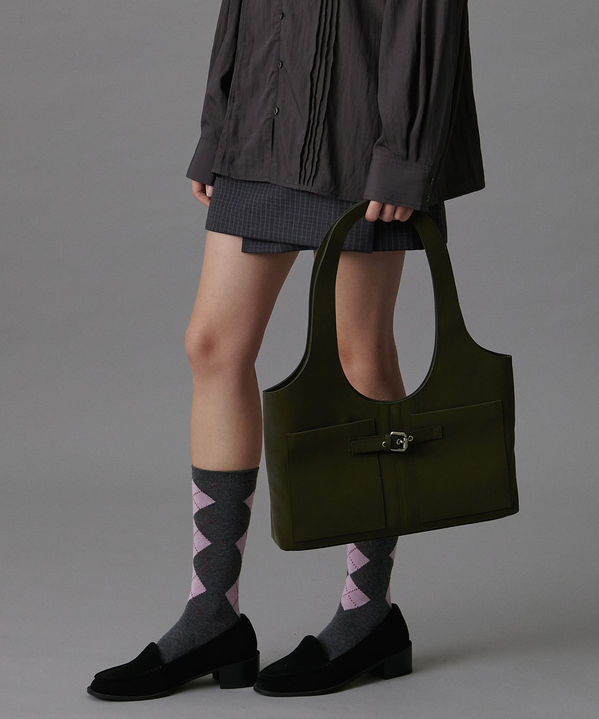 튜드먼트(TTUDEMENT) 60s OVAL HANDLE POCKET BAG KHAKI