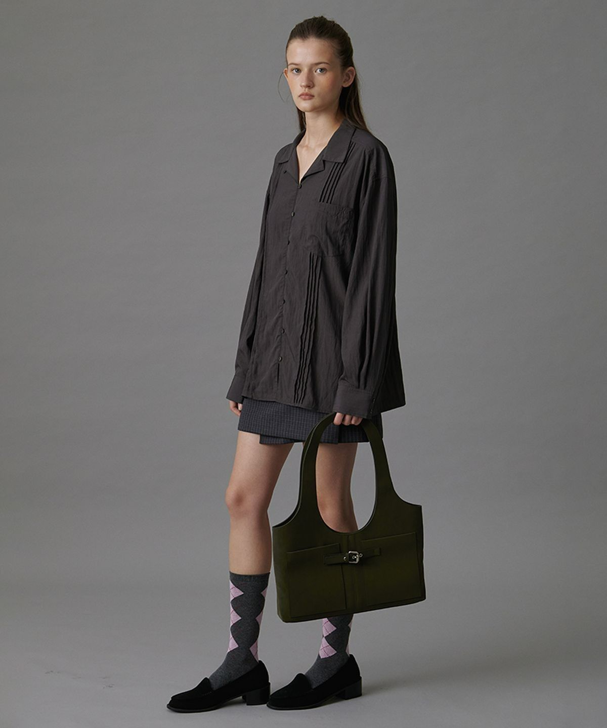 튜드먼트(TTUDEMENT) 60s OVAL HANDLE POCKET BAG KHAKI