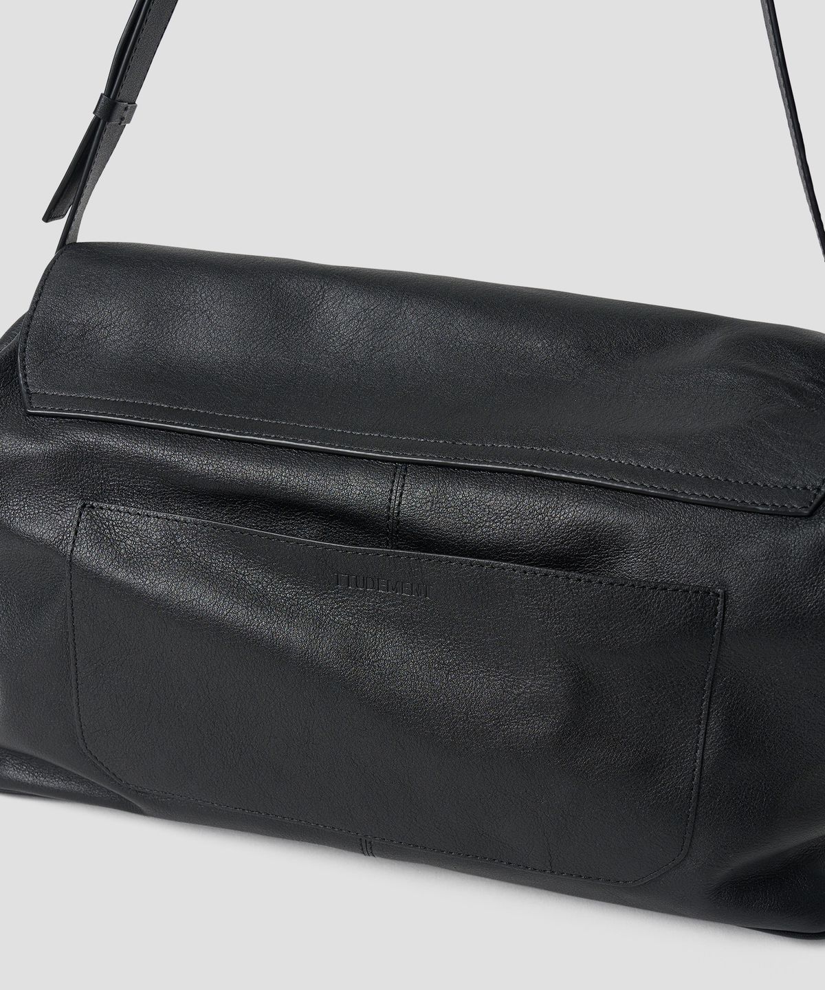 튜드먼트(TTUDEMENT) FLAP POCKET SATCHEL BAG BLACK