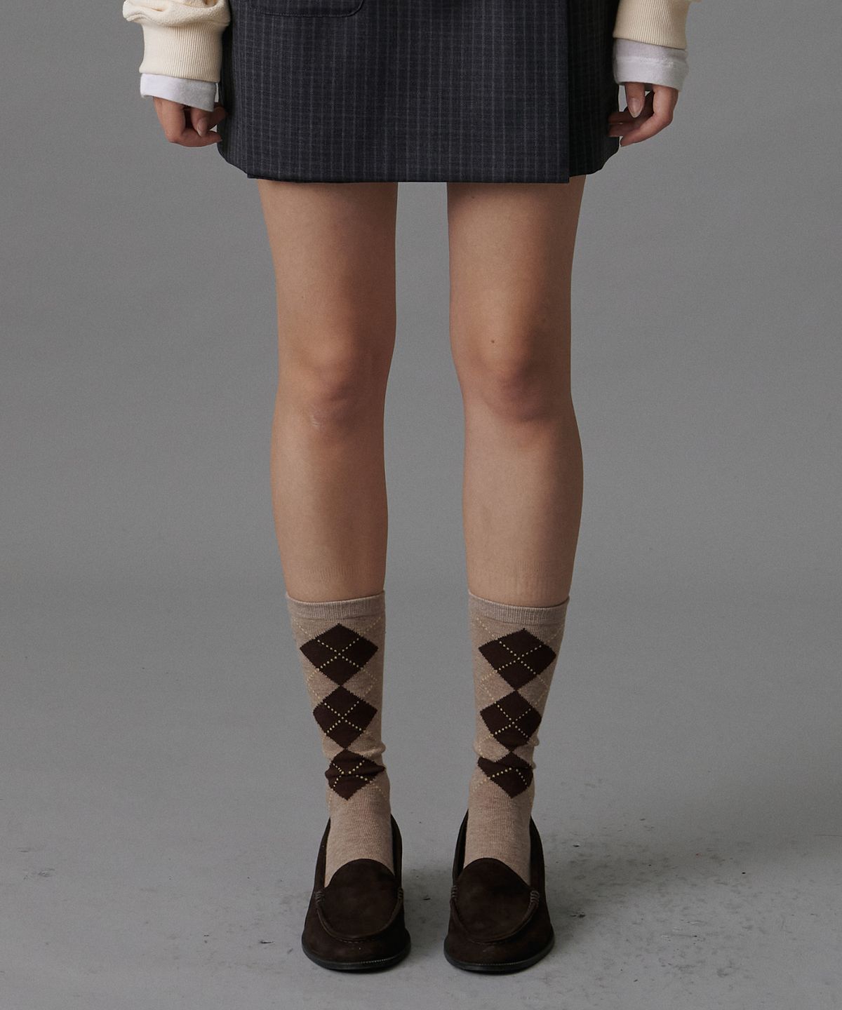 튜드먼트(TTUDEMENT) ARGYLE PATTERN SOCKS BEIGE