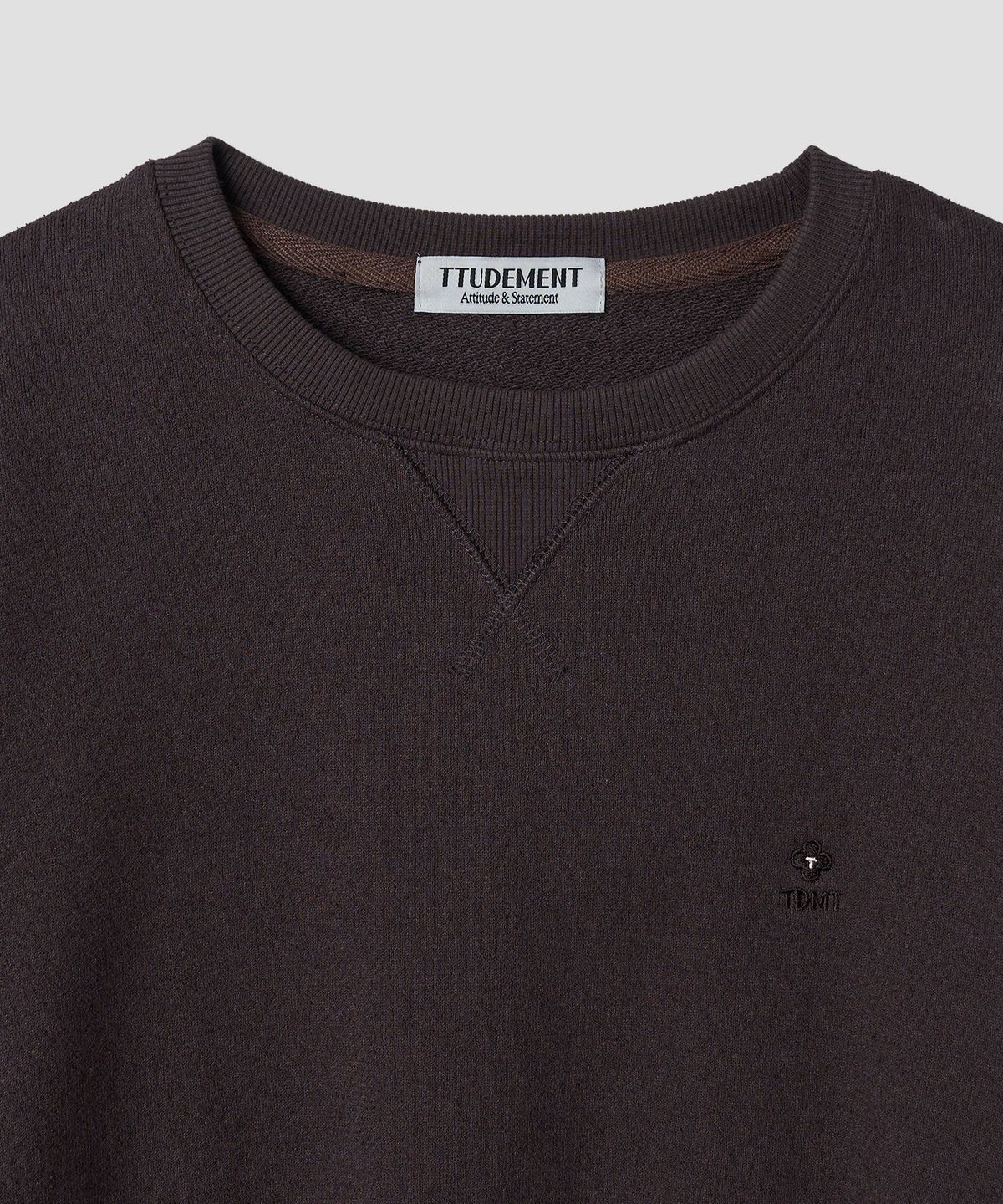 튜드먼트(TTUDEMENT) CLOVER BOUCLE SWEATSHIRT BROWN
