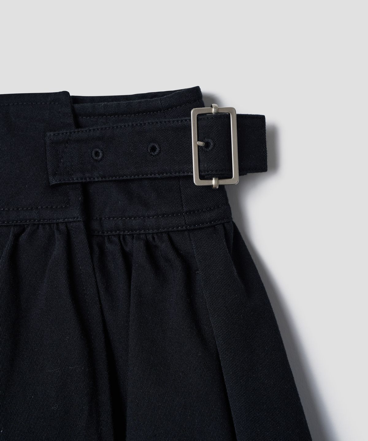 튜드먼트(TTUDEMENT) A-LINE FLARED WRAP SKIRT_BLACK