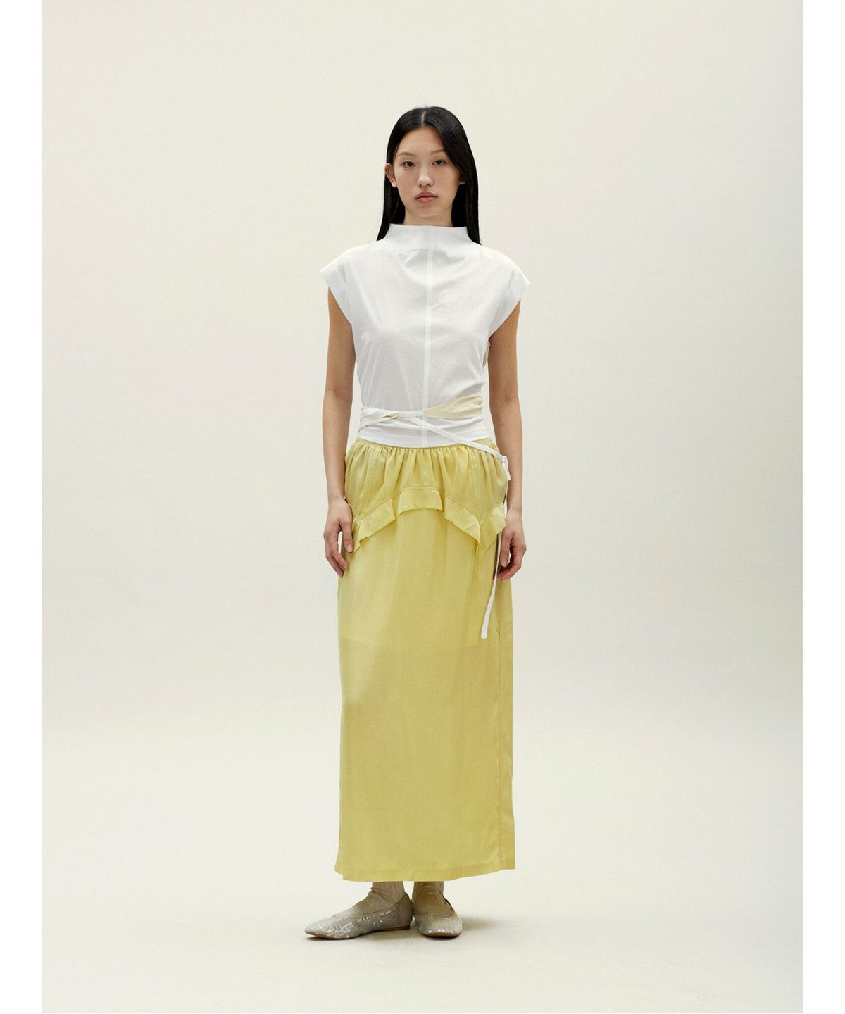 앙개(ANGGAE) Triangle Wrap TShirt   Ivory