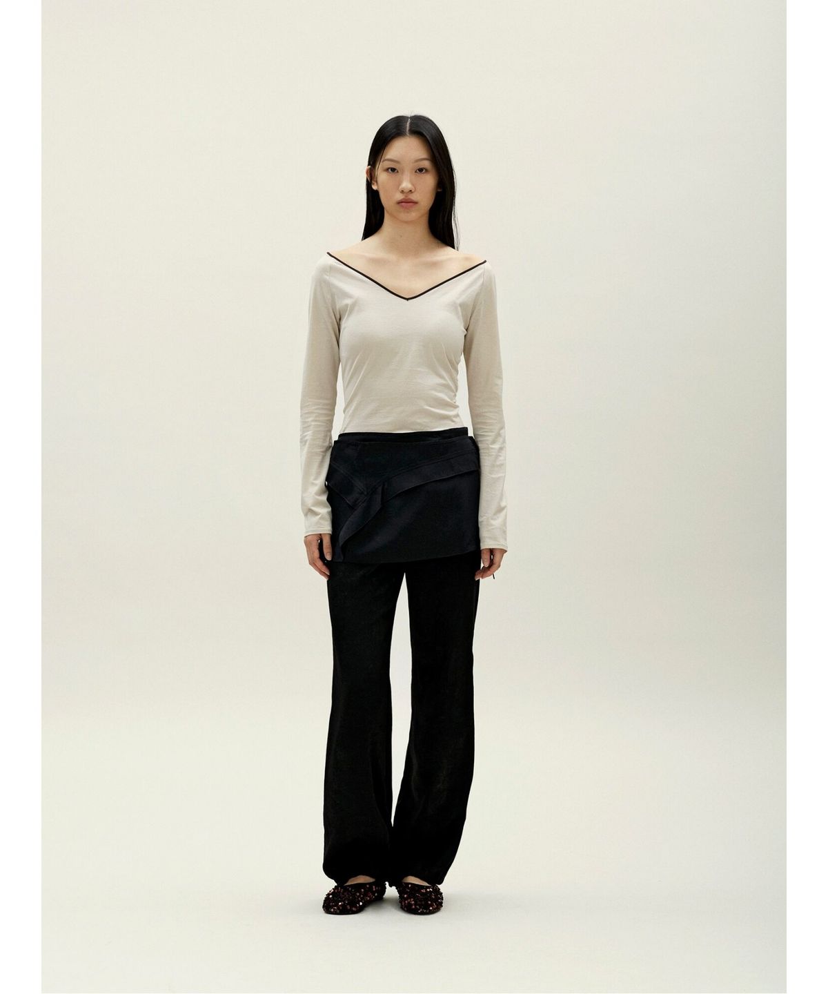 앙개(ANGGAE) Contrast Scoop Neck TShirt  Beige