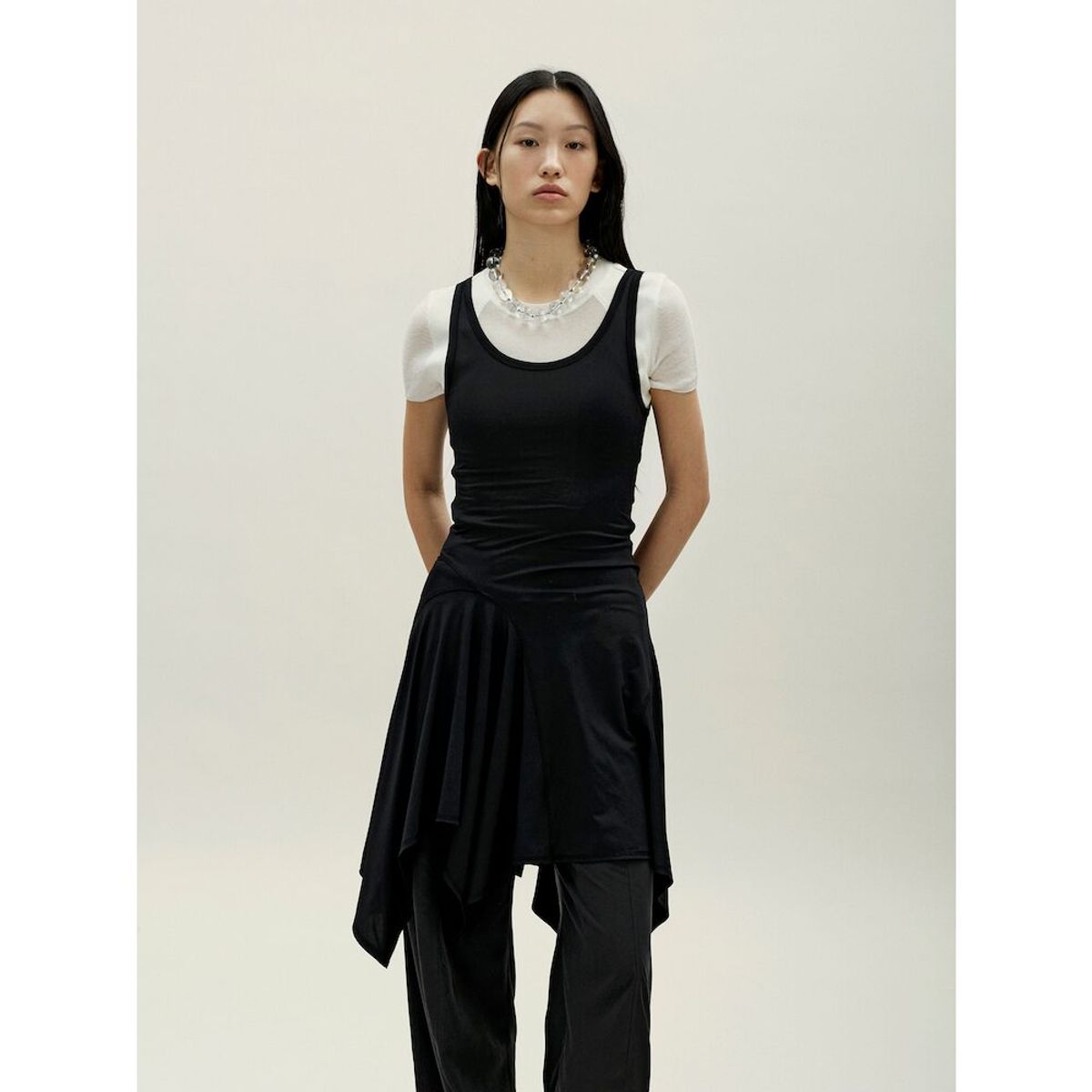 앙개(ANGGAE) Petal Jersey Dress   Black