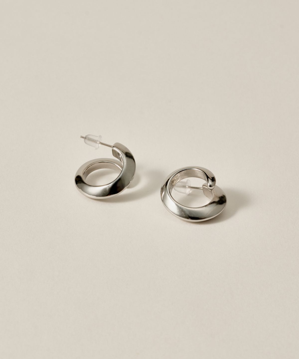 노비스도쿄(NOVICE TOKYO) 컬 피어스 Curl Pierce［Stainless］/ Silver