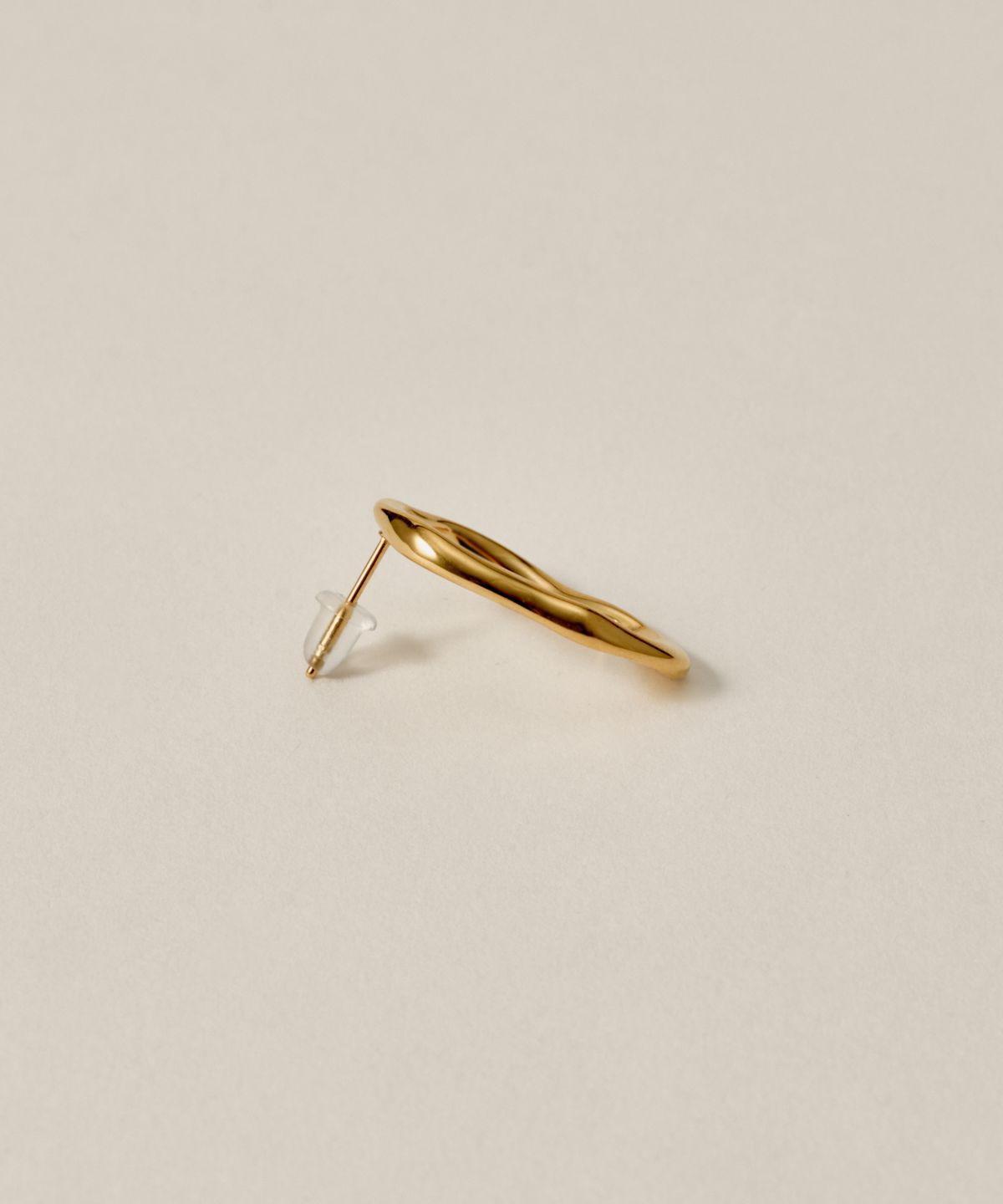 노비스도쿄(NOVICE TOKYO) 웨이브 후프 피어스 Squiggle Hoop Pierce［Stainless］/ Gold