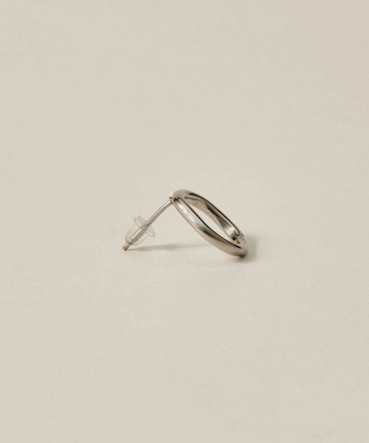 노비스도쿄(NOVICE TOKYO) 웨이브 스몰 후프 피어스 Squiggle Small Hoop Pierce［Stainless］/ Silver
