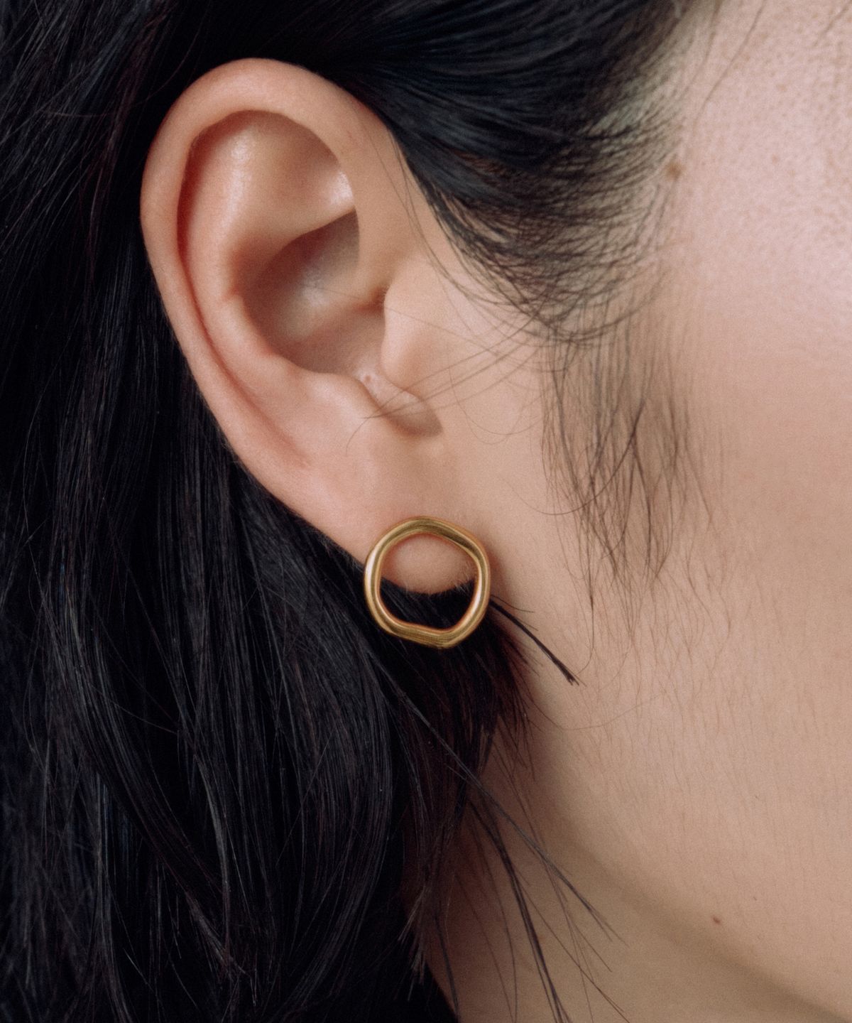 노비스도쿄(NOVICE TOKYO) 웨이브 스몰 후프 피어스 Squiggle Small Hoop Pierce［Stainless］/ Gold
