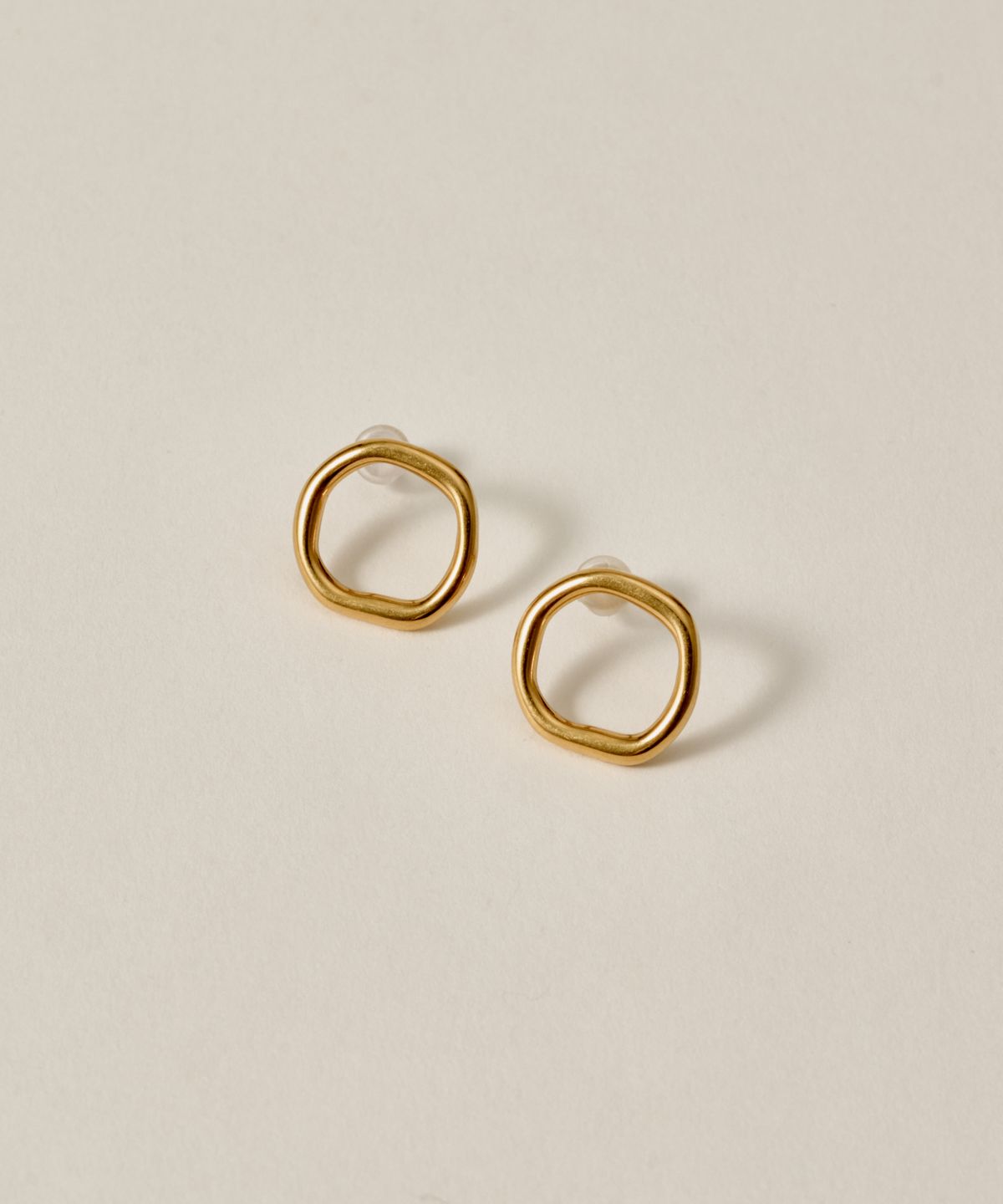 노비스도쿄(NOVICE TOKYO) 웨이브 스몰 후프 피어스 Squiggle Small Hoop Pierce［Stainless］/ Gold
