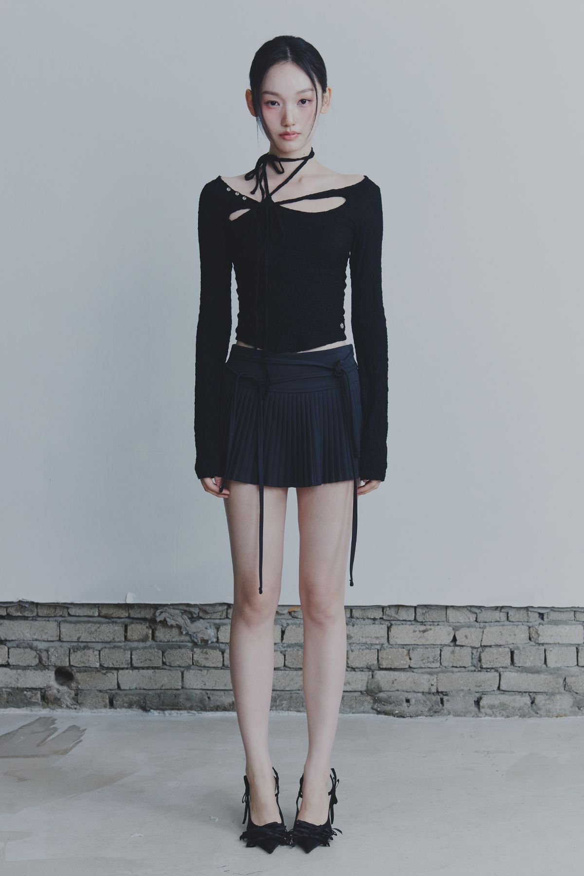 페인오어플레져(PAINORPLEASURE) WRINKLED ORCHID TOP black